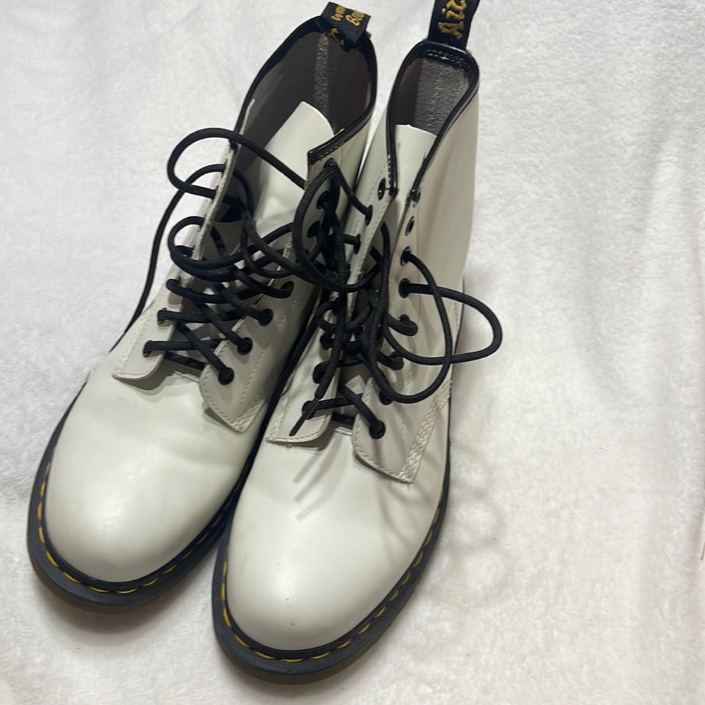 Dr Martens unisex white leather boots
